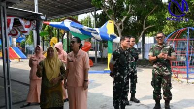 Danlanud ASH Ketua Yasarini tinjau TK Angkasa