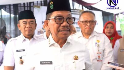 Wali Kota Tangerang Sachrudin memberikan keterangan terkait perpanjangan PJJ di lokasi uji emisi