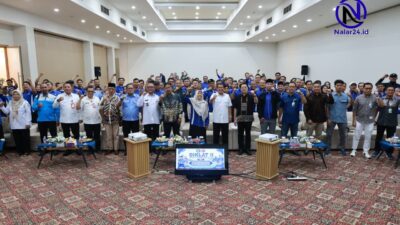 Bupati Tangerang Moch Maesyal Rasyid berfoto bersama peserta Diklat II FSP RTMM SPSI Provinsi Banten di Hotel Yasmin Curug`