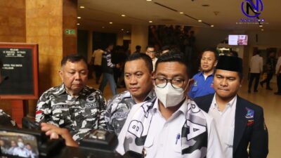 Ketua DPD Bapera Banten Ali Hanafiah bersama pengurus saat jumpa pers usai Rakerda II di Hotel Le Dian Serang