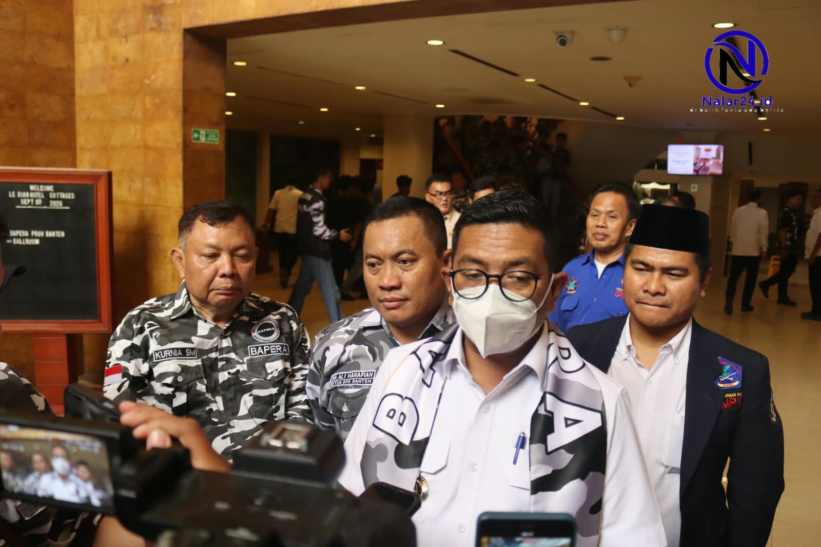 Ketua DPD Bapera Banten Ali Hanafiah bersama pengurus saat jumpa pers usai Rakerda II di Hotel Le Dian Serang