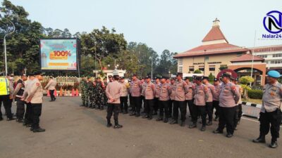 Personel gabungan TNI Polri Satpol PP apel pengamanan aksi buruh di Puspemkot Tangerang