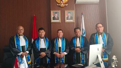 Foto bersama pengurus DKD dan DPC PERADI Tangerang`