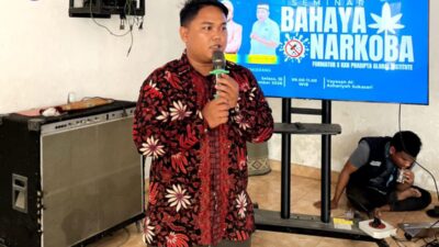 Mahasiswa FORMATUR dan KKN Pradipta 12 beri sosialisasi bahaya narkoba di Al-Azhariyah Rajeg