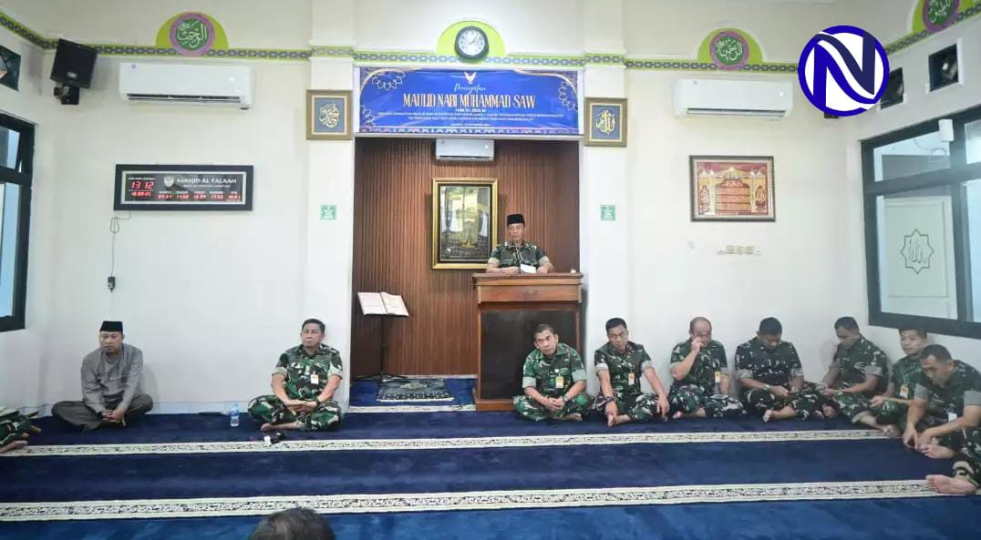 Komandan Sekkau Marsma TNI Arief Budiman berikan sambutan saat Maulid Nabi di Masjid Al-Falah
