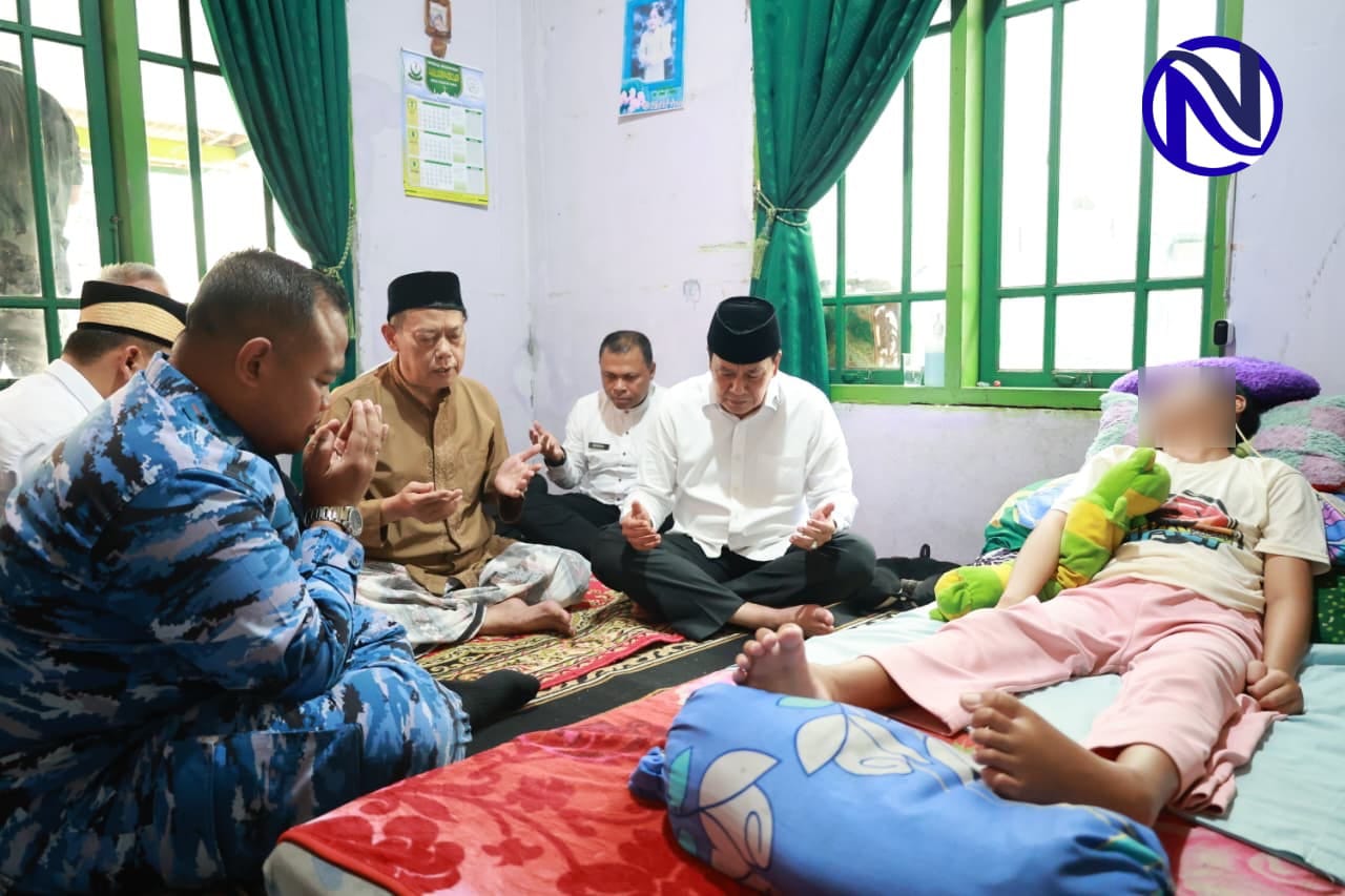 Bupati Tangerang Maesyal Rasyid mendoakan Balqis Nafisa Salsabila penderita penyakit otak langka SSPE di Cikupa