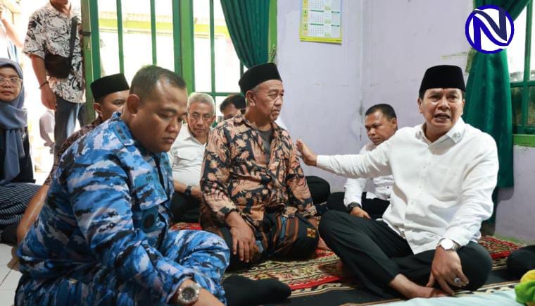 Bupati Tangerang Moch Maesyal Rasyid jenguk Balqis siswi SDN Bojong 1 pengidap SSPE di rumahnya Cikupa