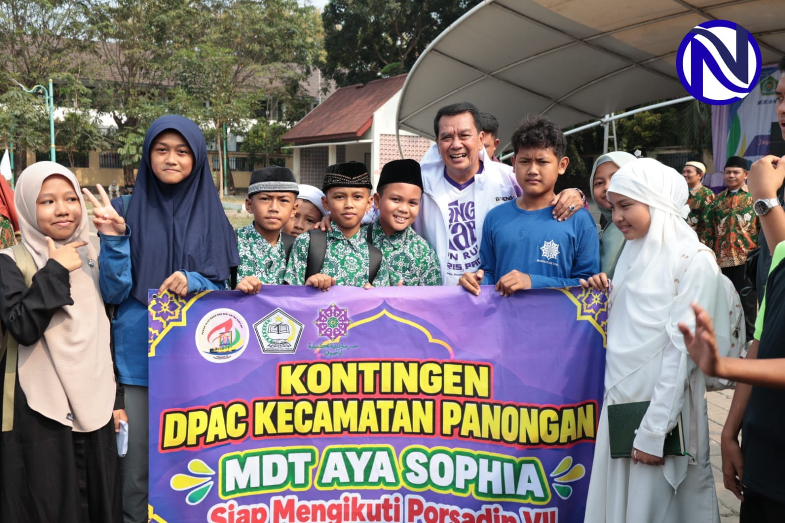 Bupati Tangerang Moch Maesyal Rasyid foto bersama kontingen DPAC Kecamatan Panongan MDT Aya Sophia peserta PORSADIN VII
