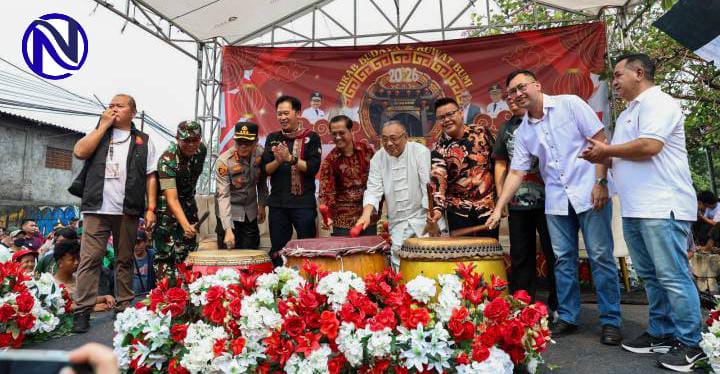 Pembukaan Kirab Budaya dan Ruwat Bumi Vihara Dhamma Budhi Bhakti ke-43 di Kota Tangerang dengan pemukulan bedug oleh Forkopimda dan pengurus vihara