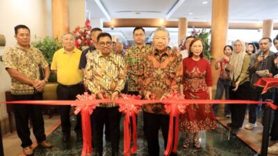 Jiro Izakaya, Kuliner Tangerang, Wali Kota Tangerang, H. Sachrudin, Modern Golf Tangerang, Restoran Jepang, Kota Tangerang, Luntungan Honoris, Investasi Tangerang, Wisata Kuliner, Kuliner Jepang, Berita Tangerang