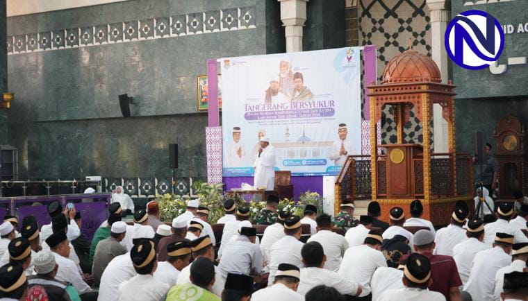 Ribuan jamaah tausiyah KH Ubaidillah Masjid Agung Al-Amjad Tigaraksa