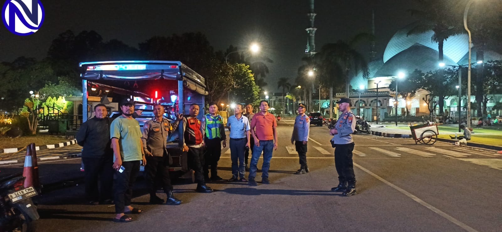 Apel konsolidasi 15 personel Polsek Tangerang dan Pokdar Kamtibmas di depan Masjid 5 Kubah Al-Azhom Tangerang