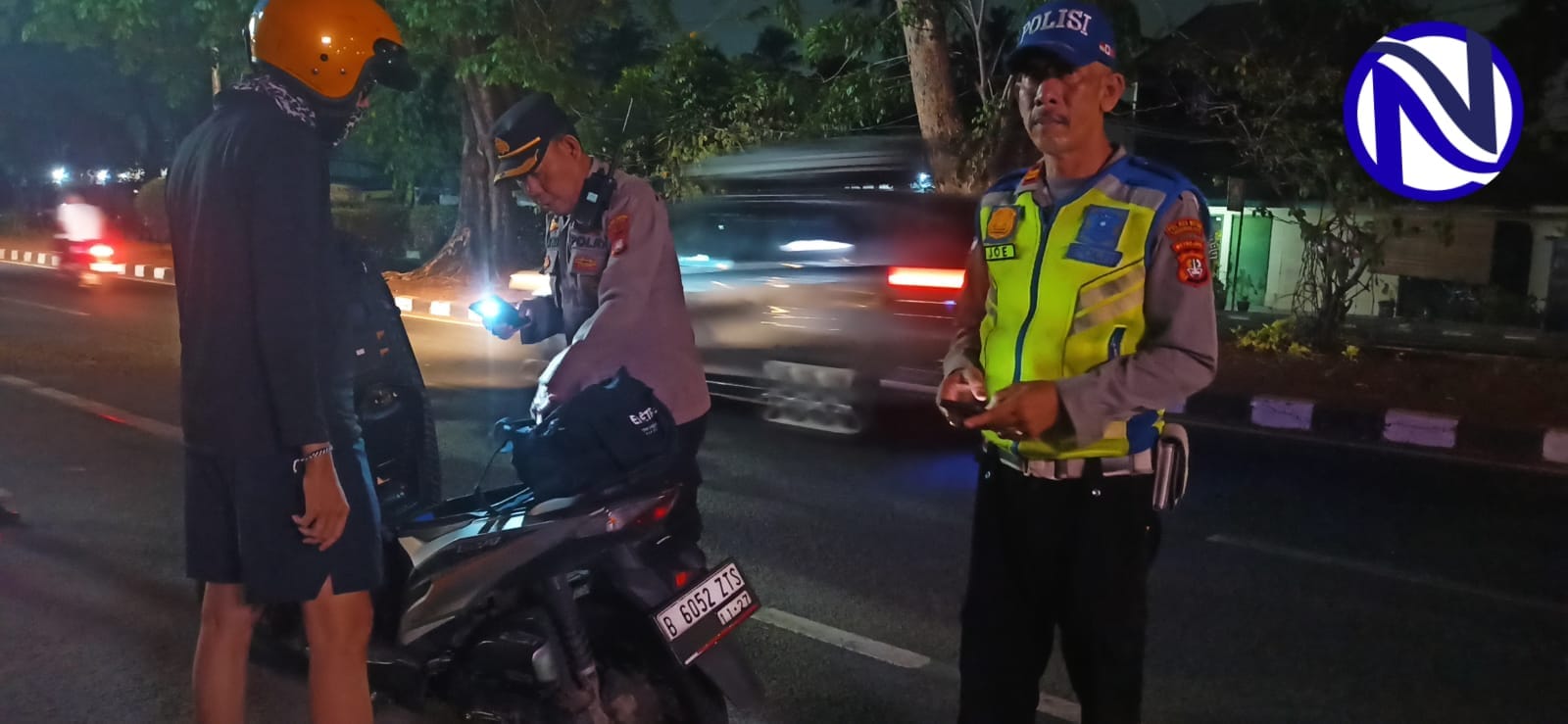 Polisi periksa pengendara malam hari antisipasi begal dan sajam